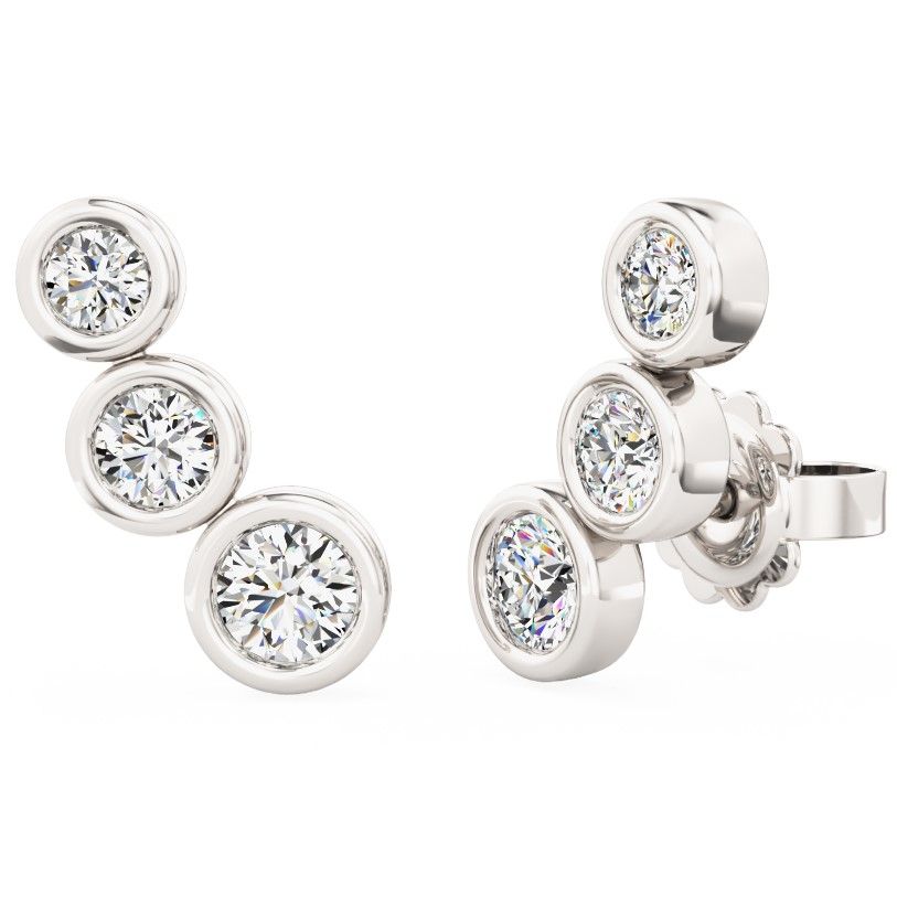 unknown – A stunning pair of diamond three stone climber earrings in 18ct white gold