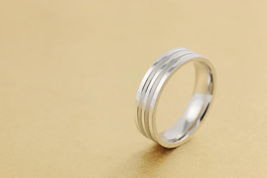 Double grooved mens ring in 18ct white gold - PDWG076W